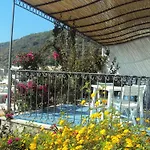 Oltremare Aparthotel 4*